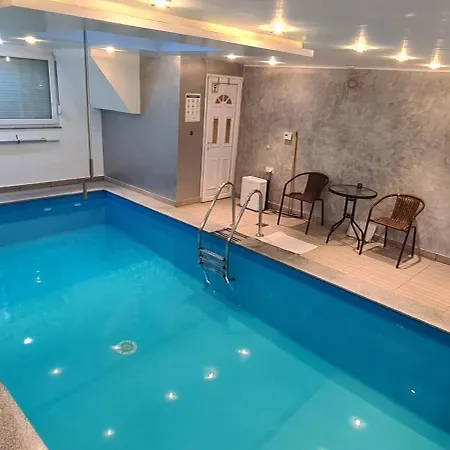 Urban Pool & Relax Apartment